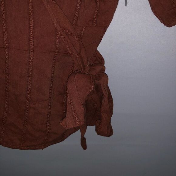 Women's NWT Old Navy Burnt Orange Wrap Top - Picture 3 of 9